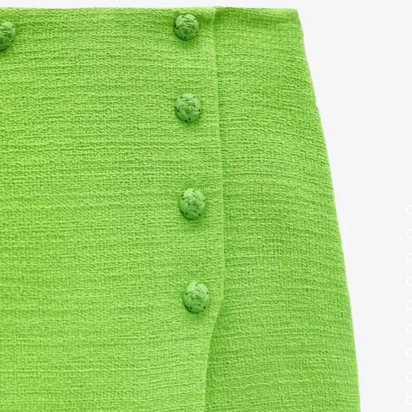 Zara Neon Green Textured Skirt Bloggers Favorite Size Medium and Large - Picture 6 of 6